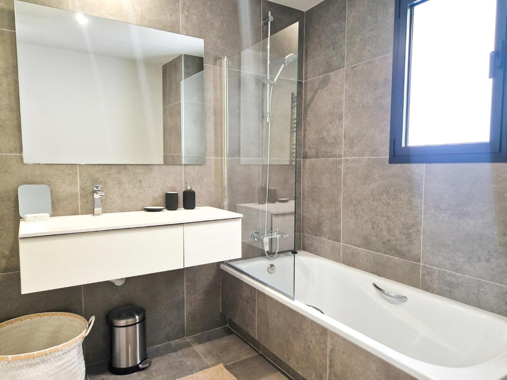 Luxury 2 Bedrooms Apt With Seaview Blue Suite 4104 Manilva Exterior photo
